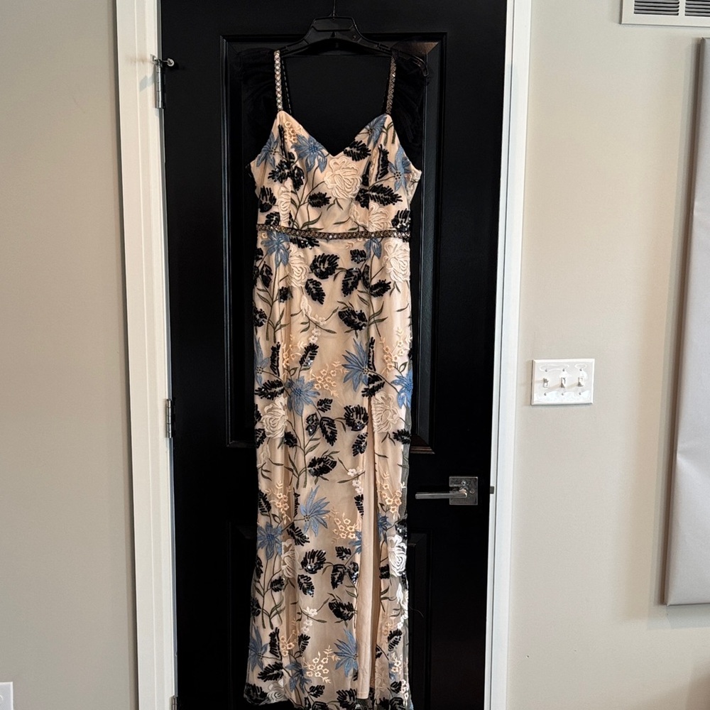 Elegant Floral Floor Length Evening Dress